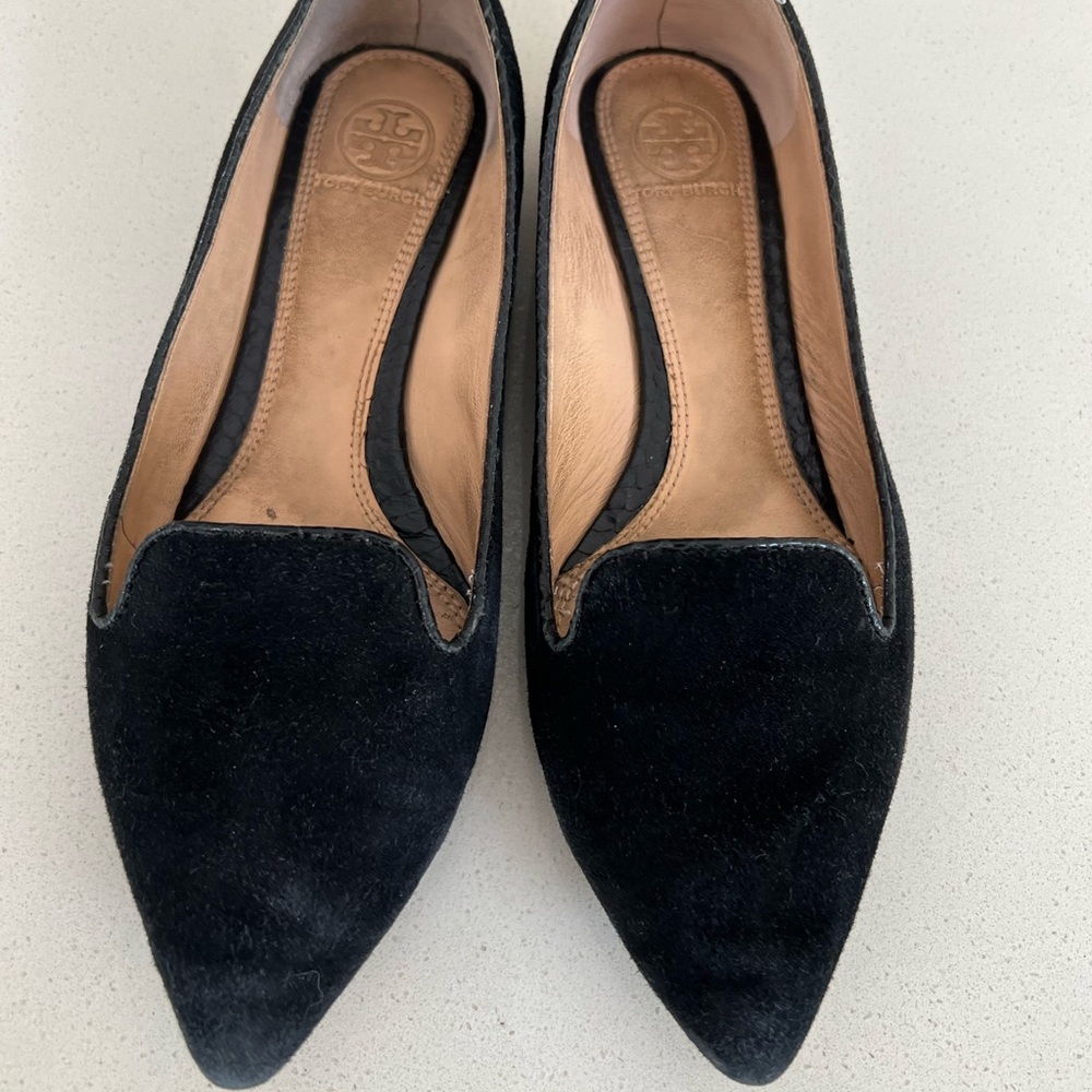 Tory Burch black suede leather pointy toe flats size 6.5